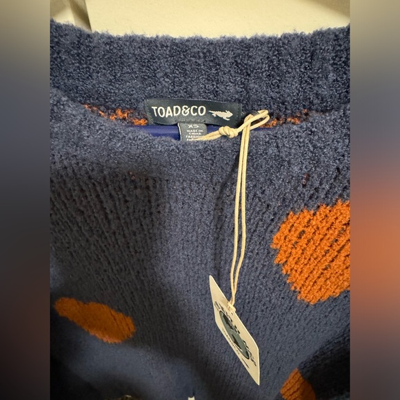 Brand new w tag Toad & Co sweater. Size XS. - Picture 4 of 5